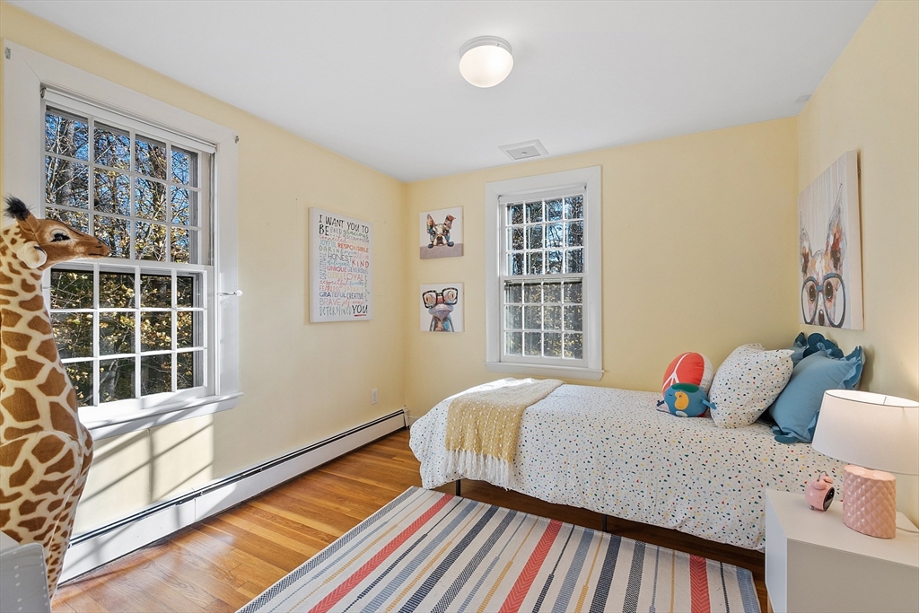 25 Oneida Rd