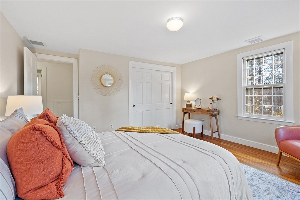25 Oneida Rd