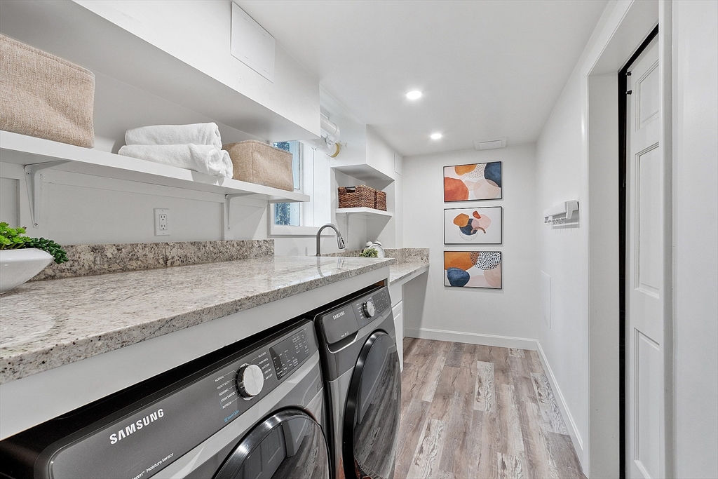 25 Oneida Rd