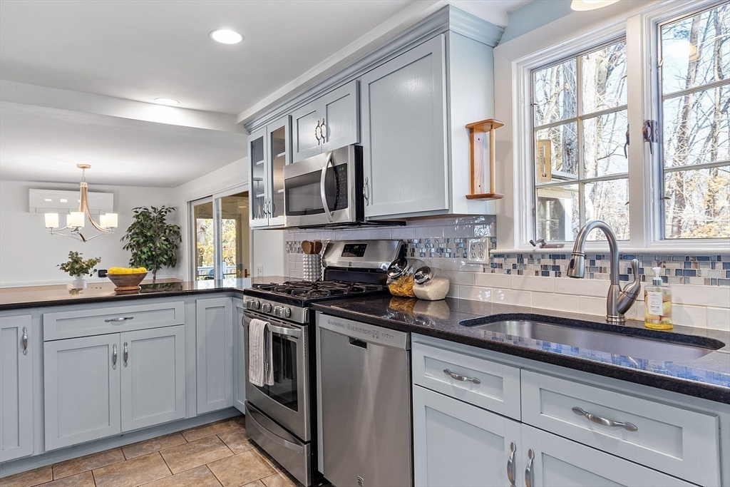 25 Oneida Rd