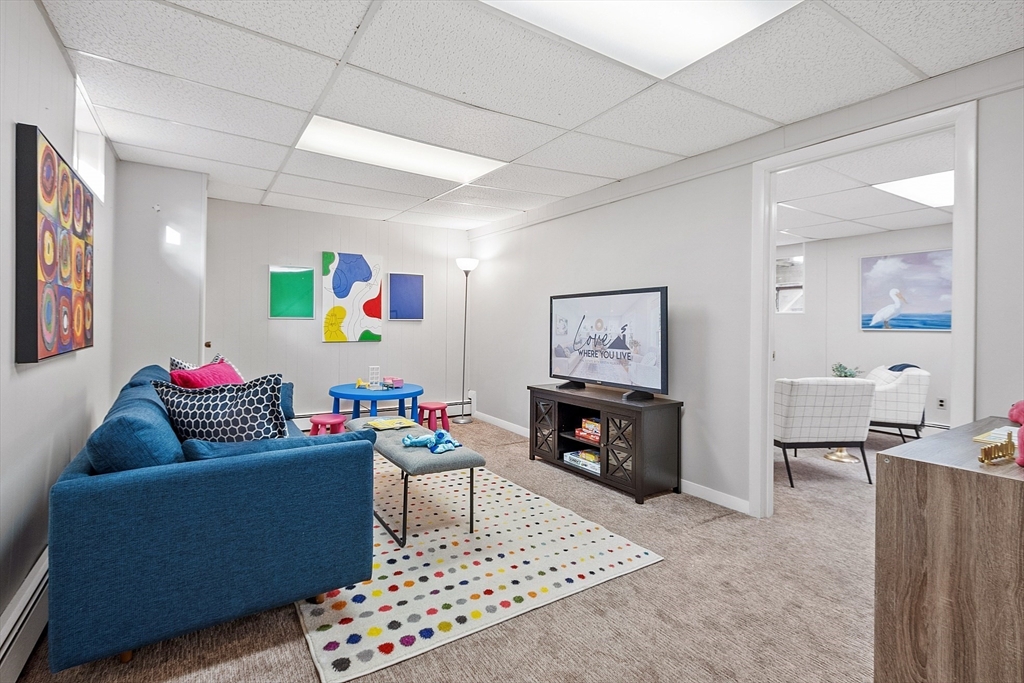 25 Oneida Rd