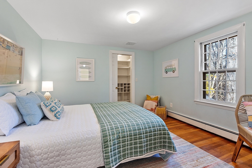 25 Oneida Rd