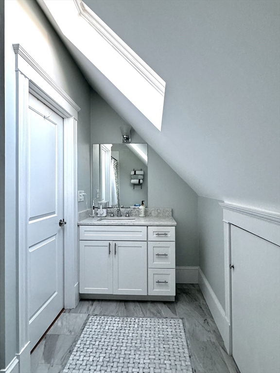 13 Cottage Ave # 2R