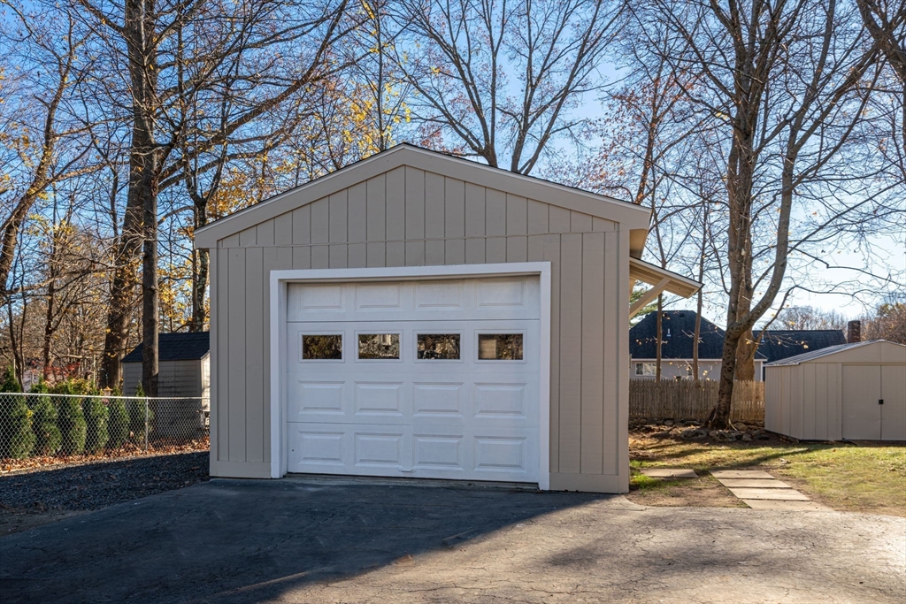 231 Kings Grant Rd