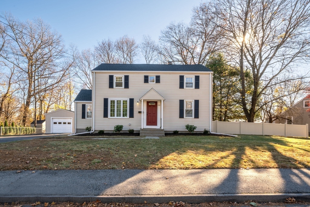 231 Kings Grant Rd
