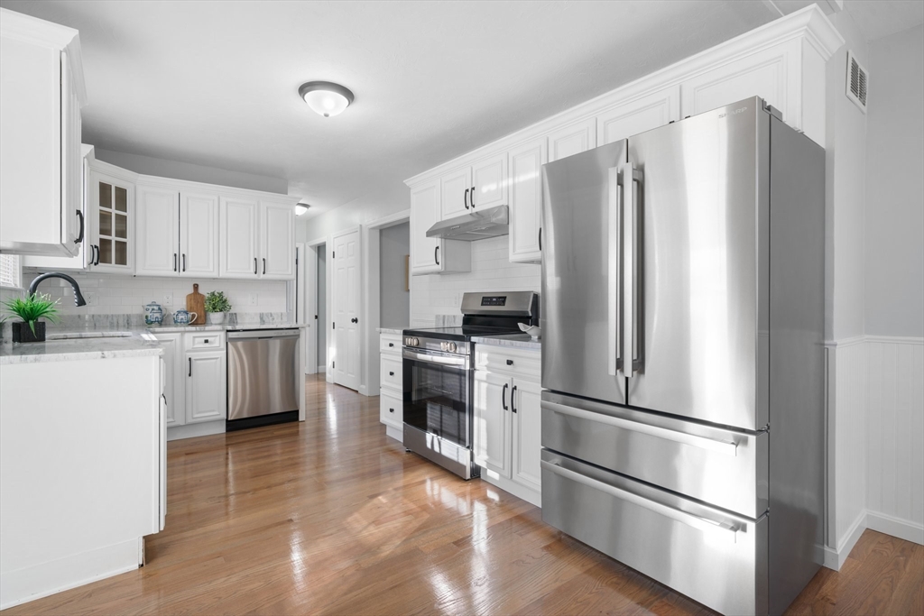 231 Kings Grant Rd
