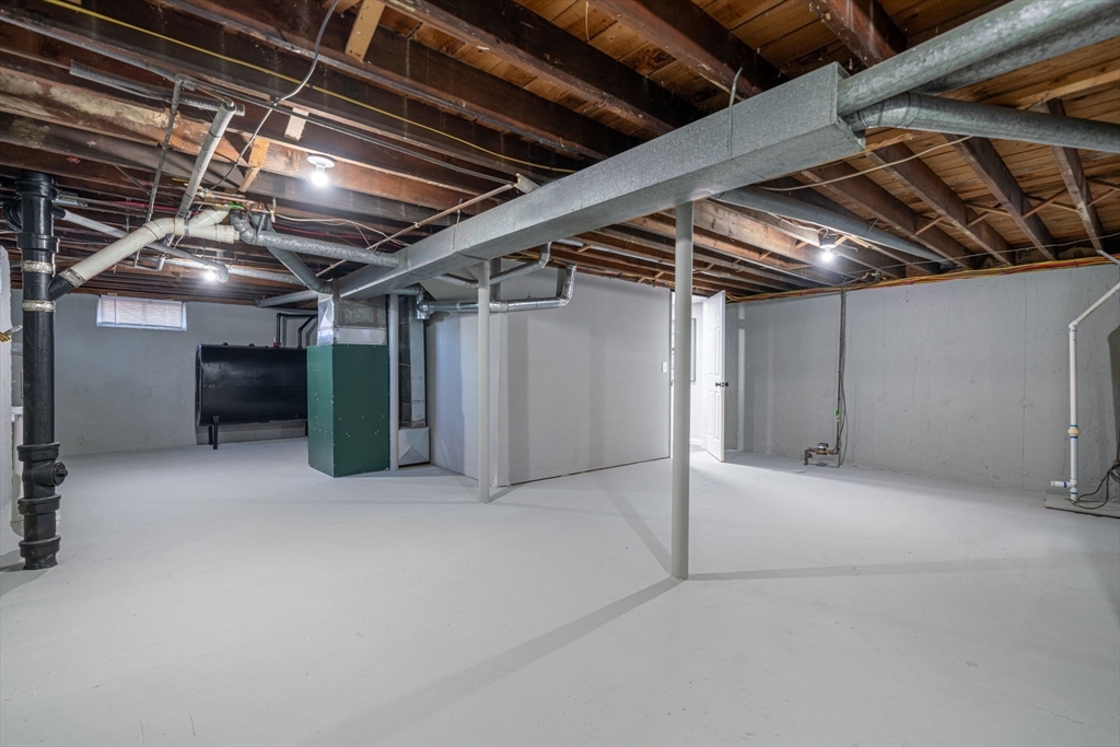 231 Kings Grant Rd