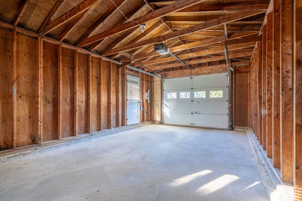 231 Kings Grant Rd