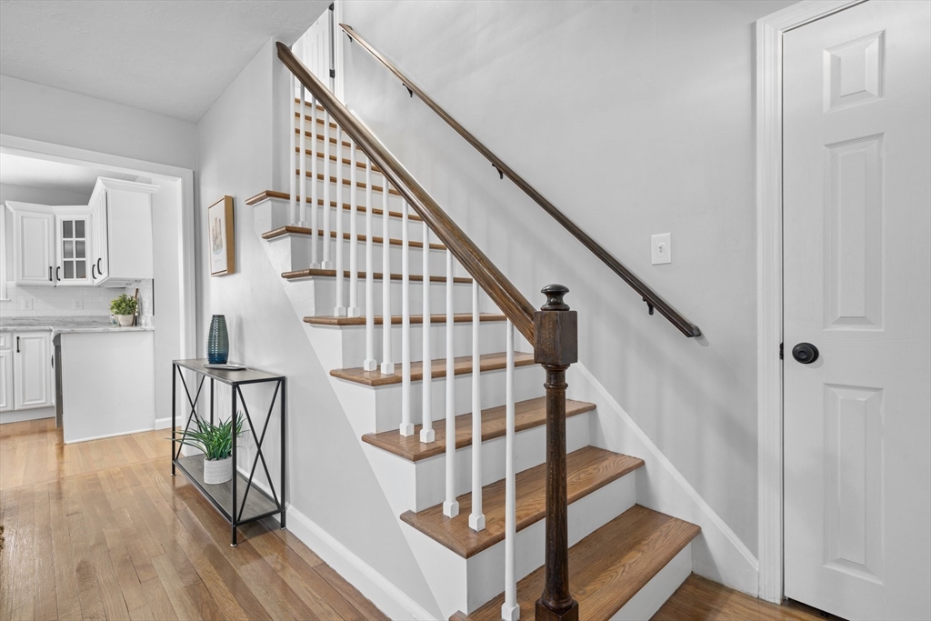 231 Kings Grant Rd