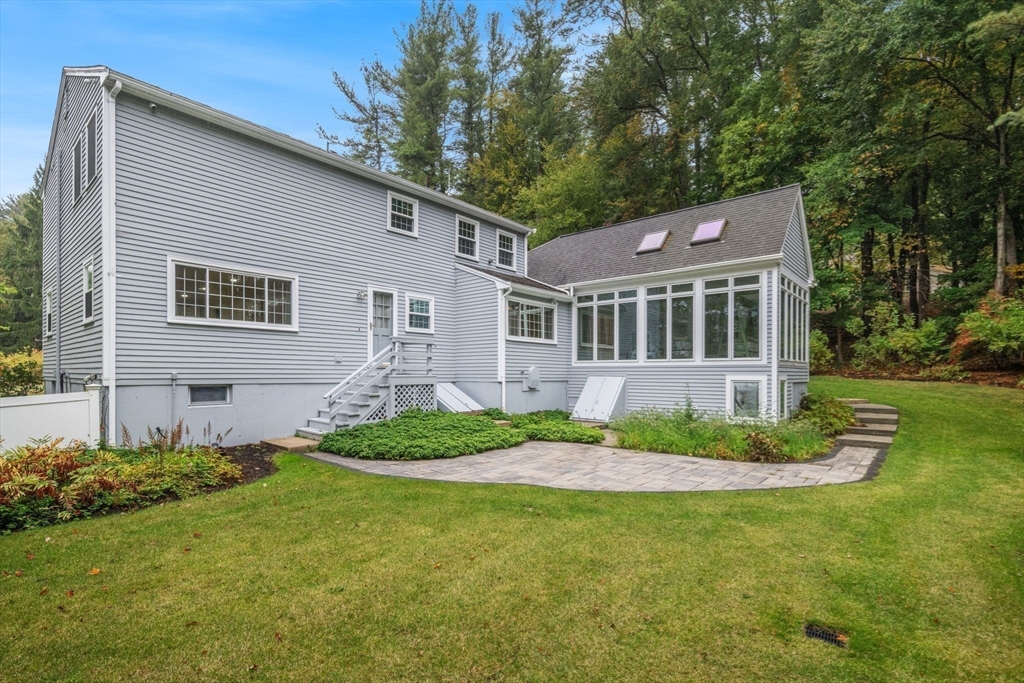 33 Old Village Rd