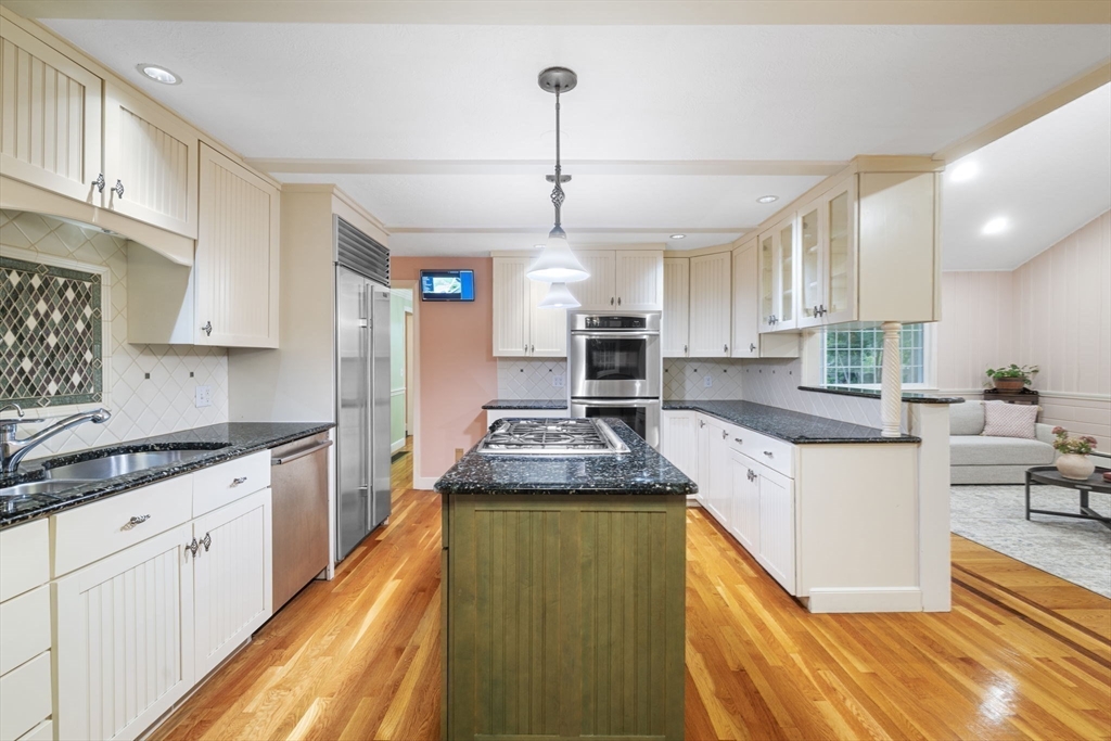 33 Old Village Rd
