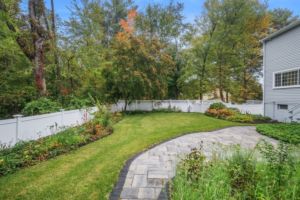 33 Old Village Rd
