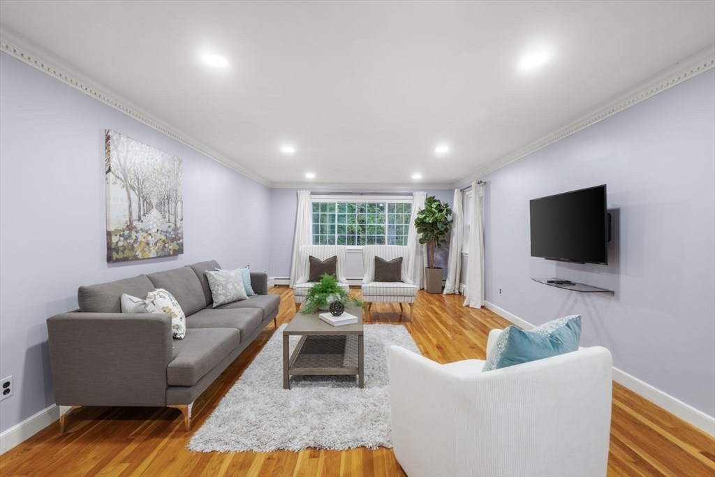 33 Old Village Rd