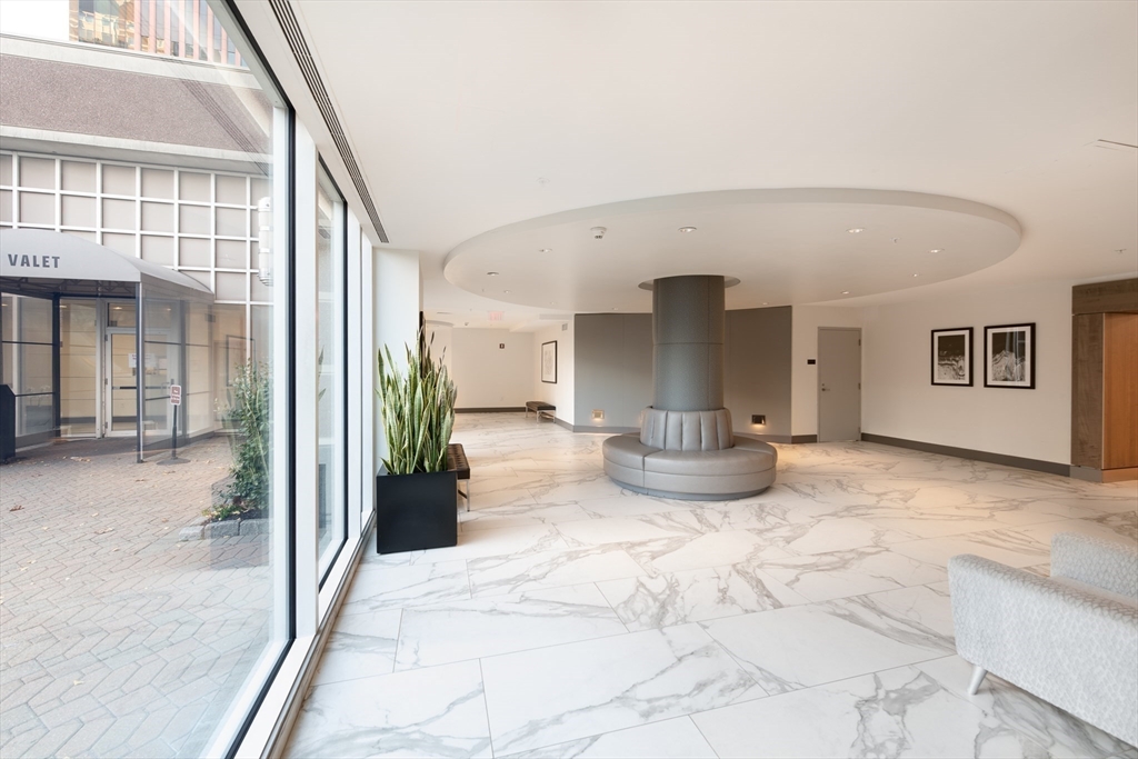 10 Museum Way # 423