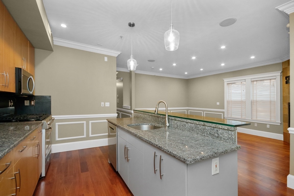 34 Emerson St # 2