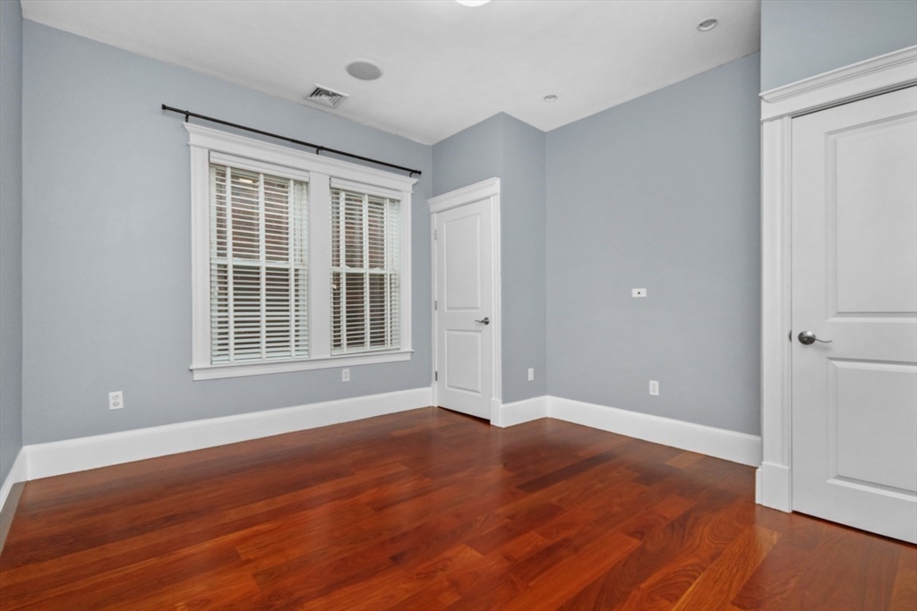 34 Emerson St # 2