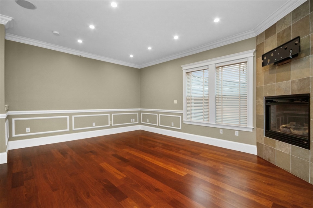 34 Emerson St # 2