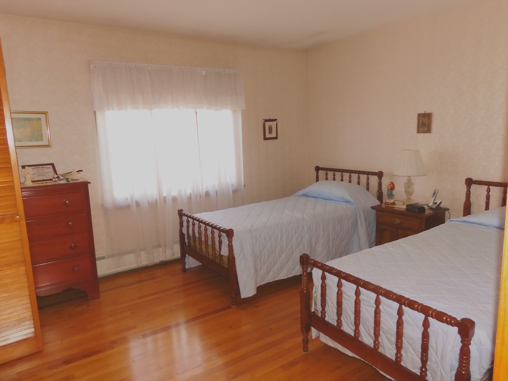 23 Henry Ave