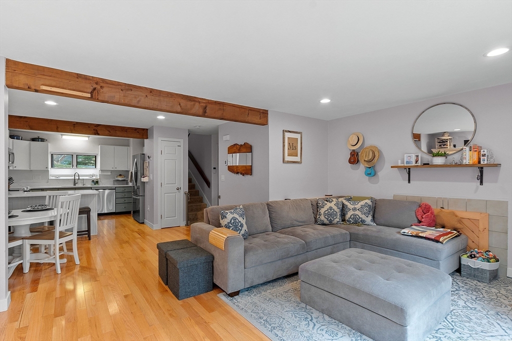 7 Woodridge Lane # 7