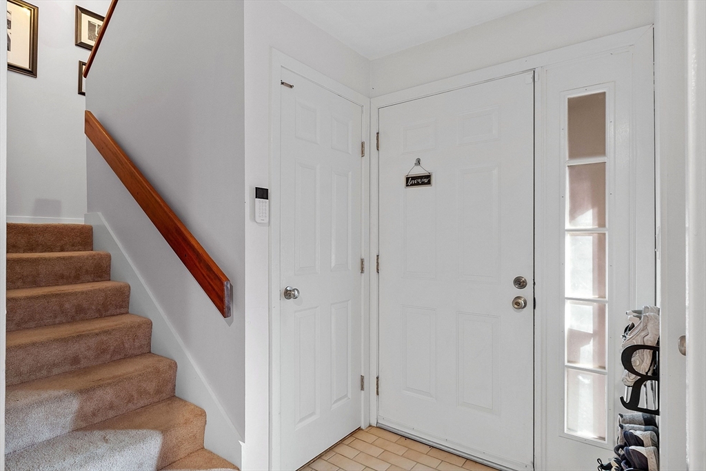 7 Woodridge Lane # 7
