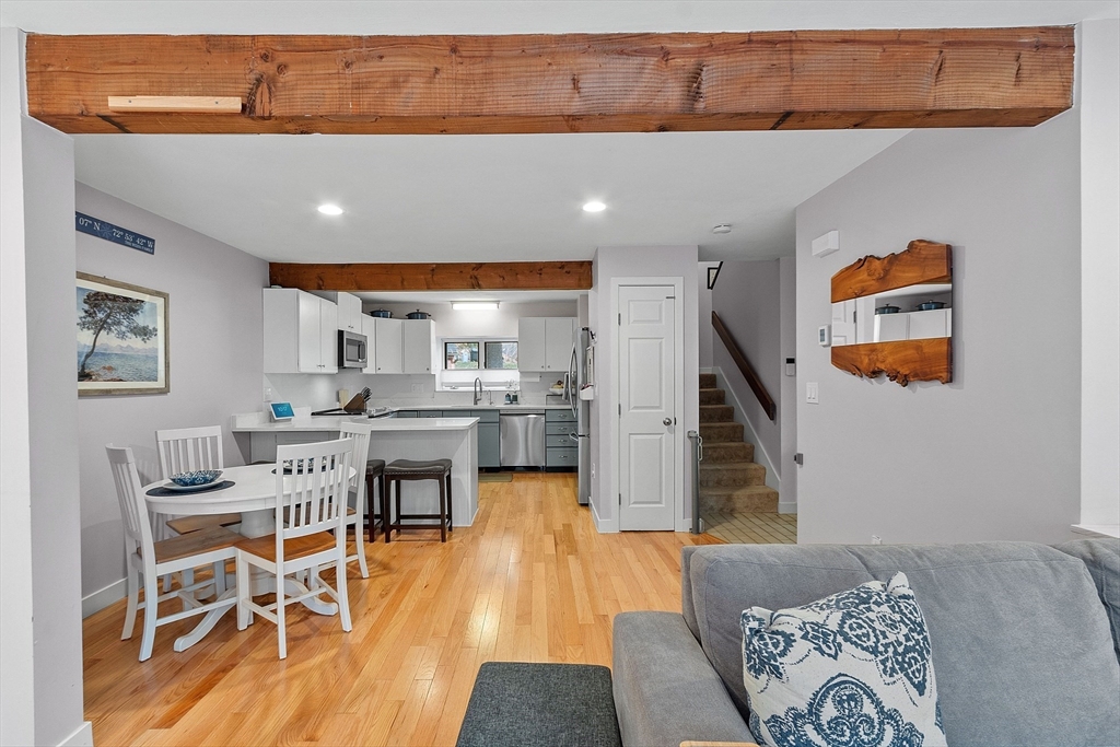 7 Woodridge Lane # 7