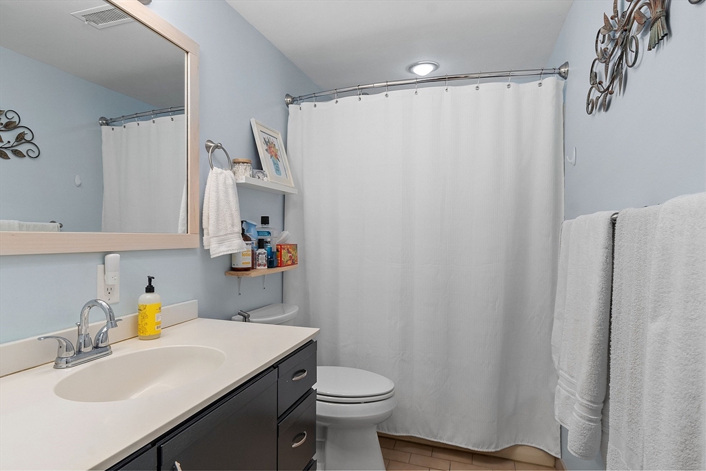 7 Woodridge Lane # 7