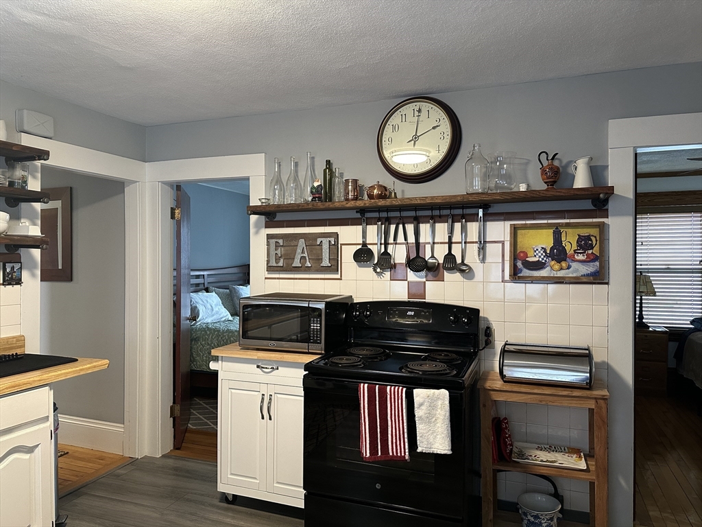 28 Maple Avenue # 1