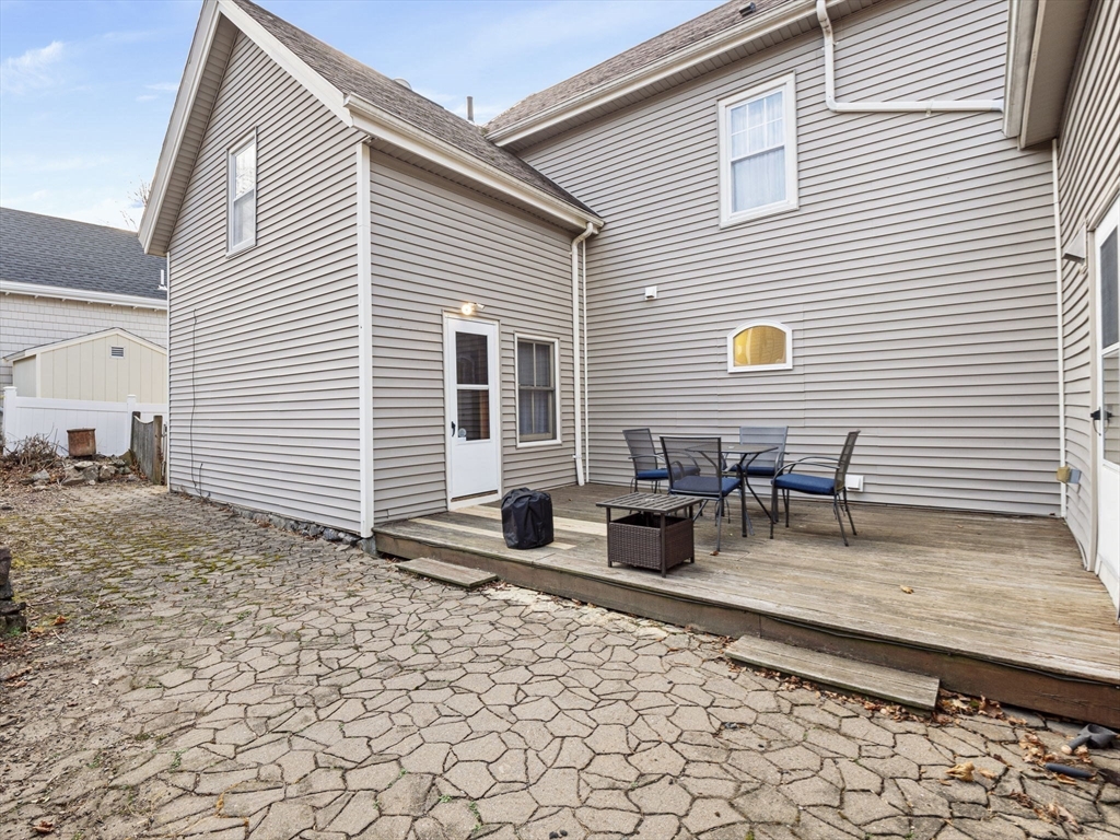 19 Charles St