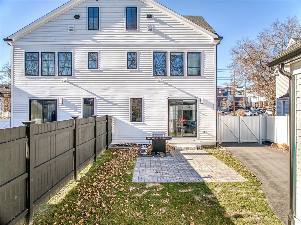 646 Webster St # 646