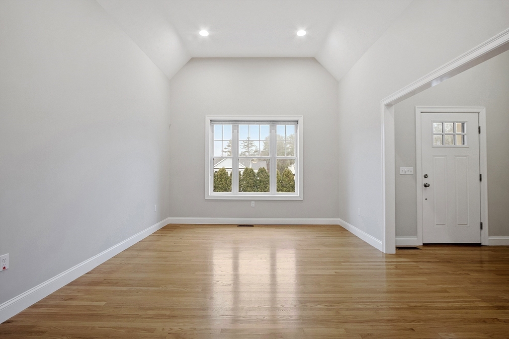 1 Martha Ln # 1