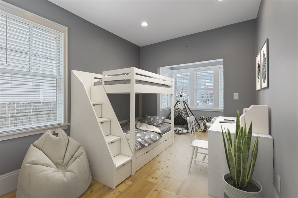 150-152 Huron Avenue # 150