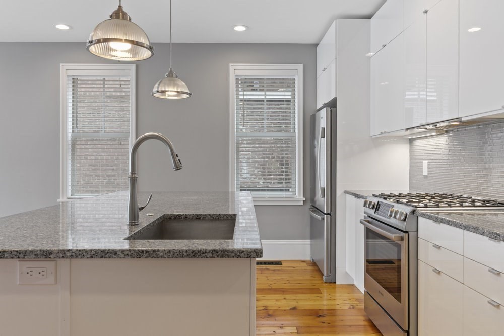 150-152 Huron Avenue # 150