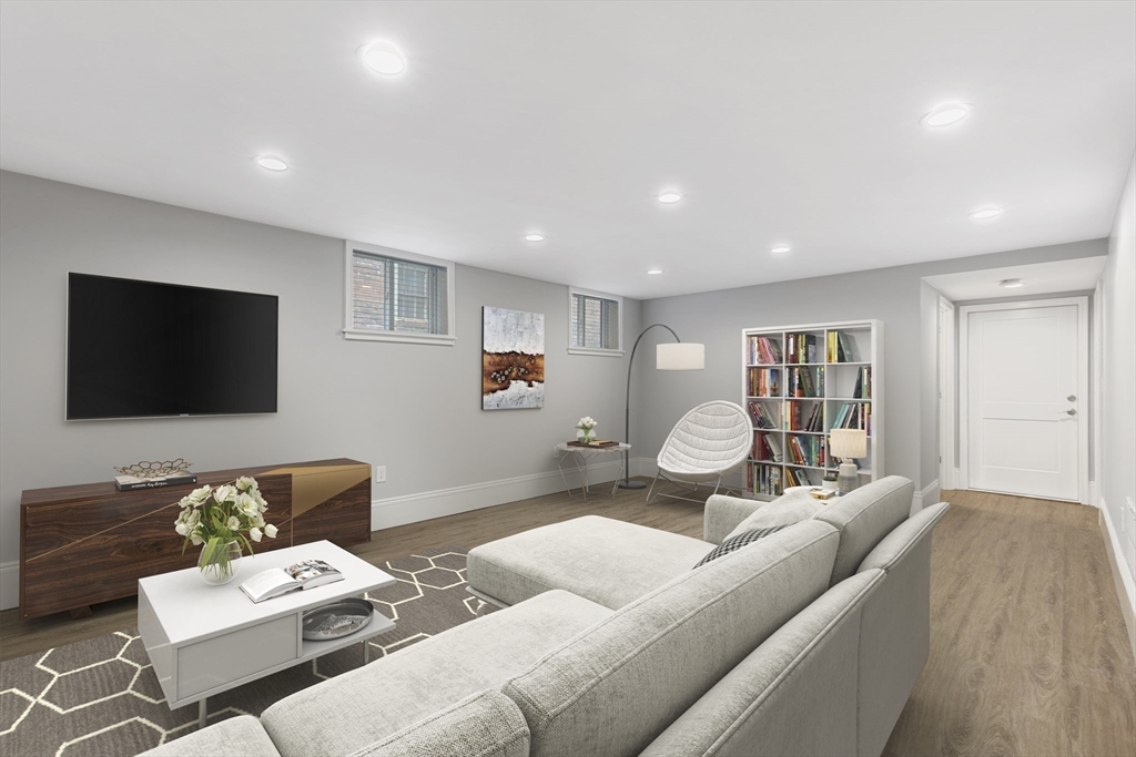 150-152 Huron Avenue # 150