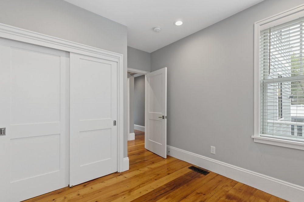 150-152 Huron Avenue # 150