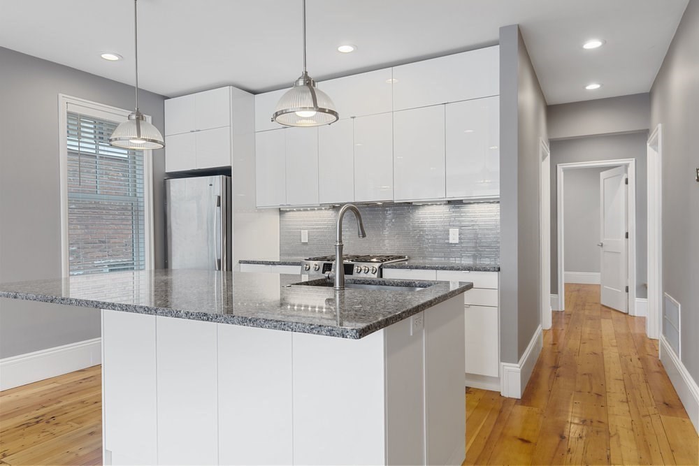 150-152 Huron Avenue # 150