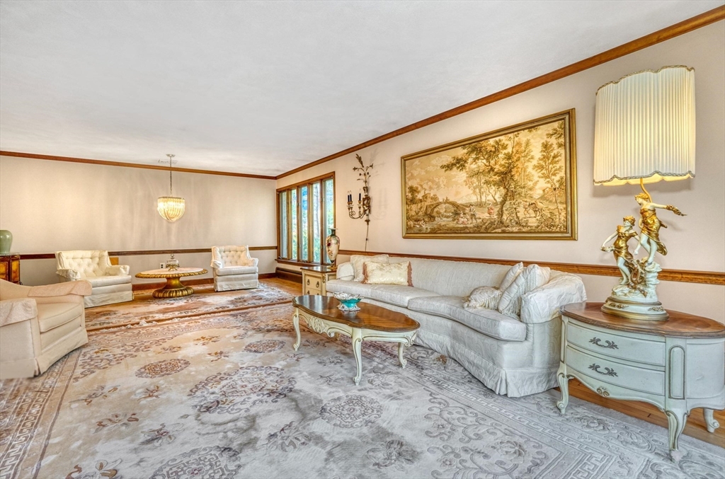 23 Olde Village Dr