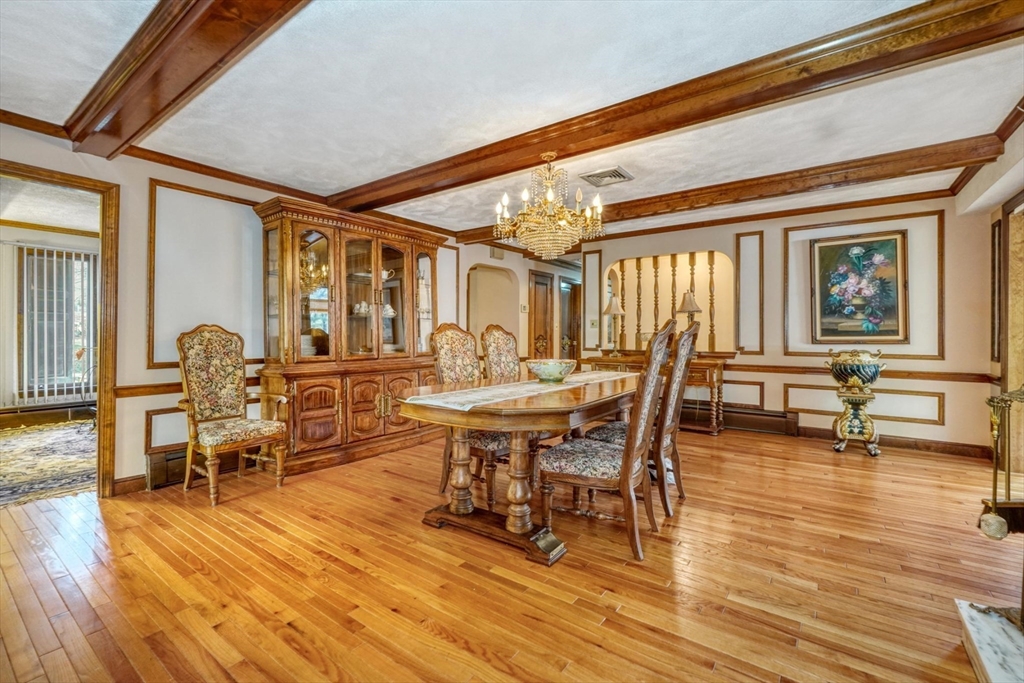 23 Olde Village Dr