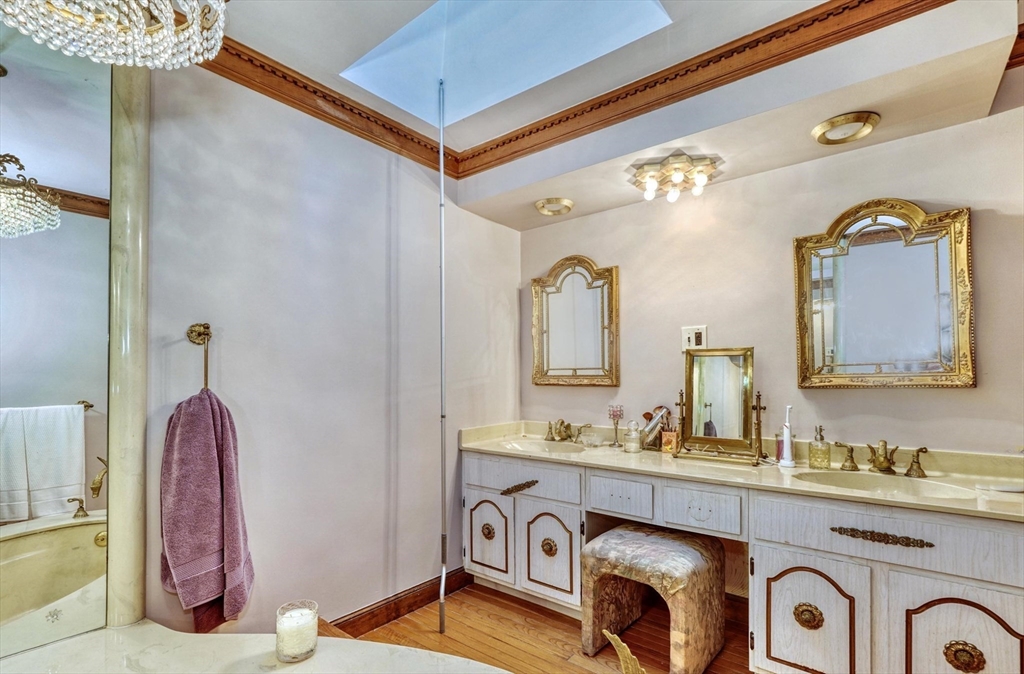 23 Olde Village Dr