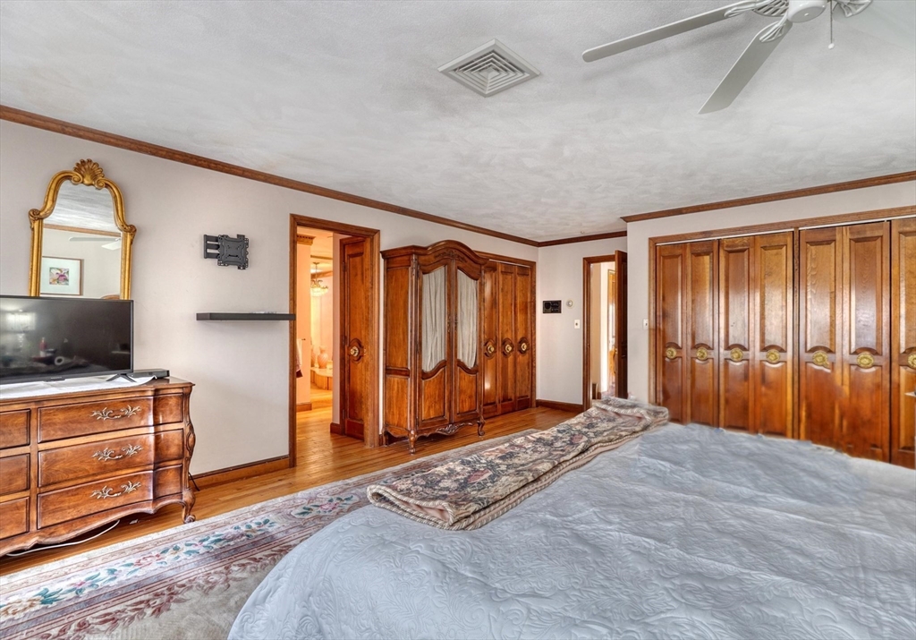 23 Olde Village Dr