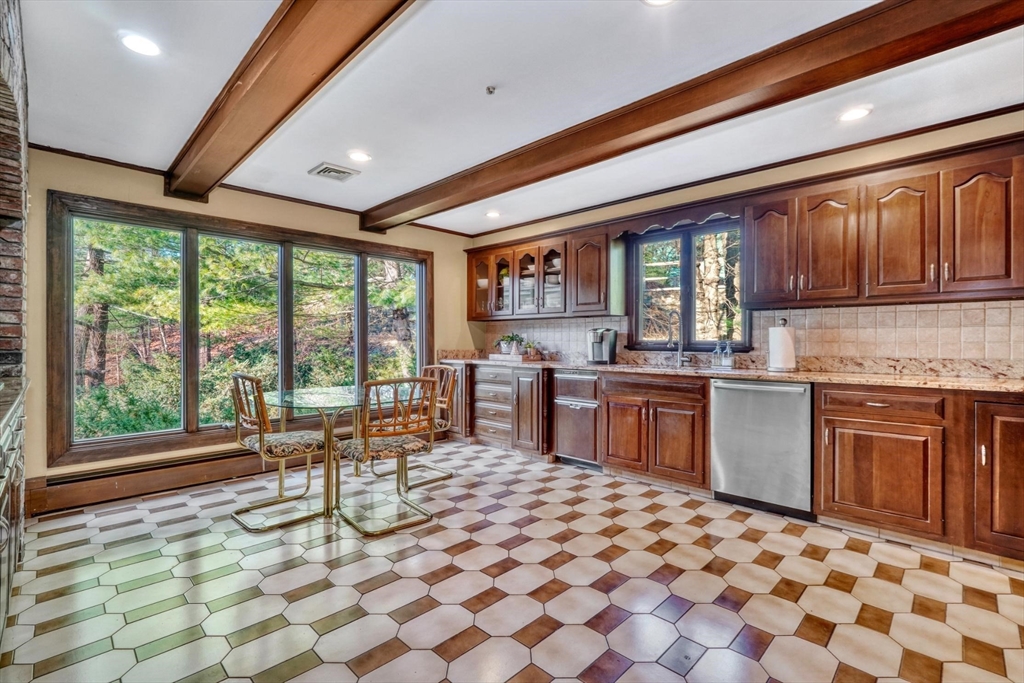 23 Olde Village Dr