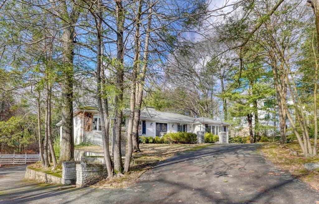 23 Olde Village Dr