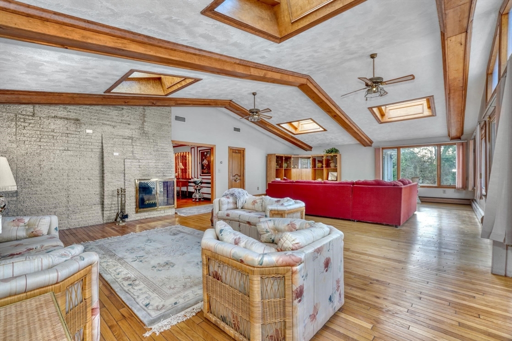 23 Olde Village Dr