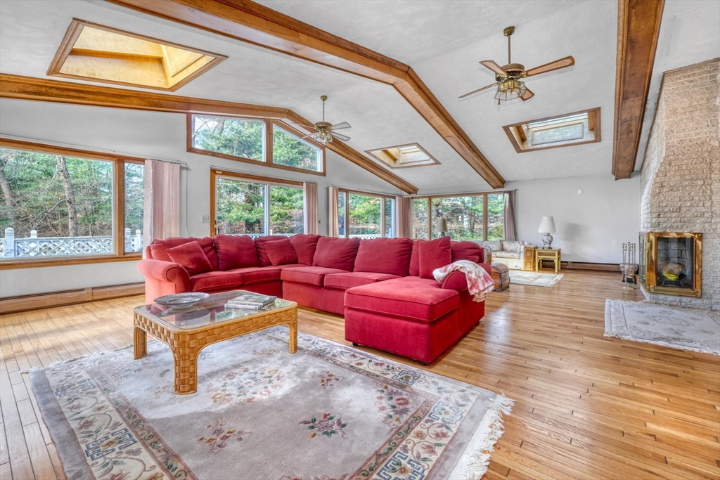 23 Olde Village Dr