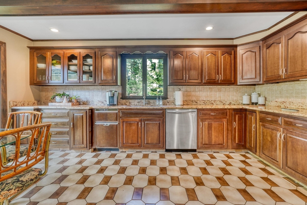 23 Olde Village Dr