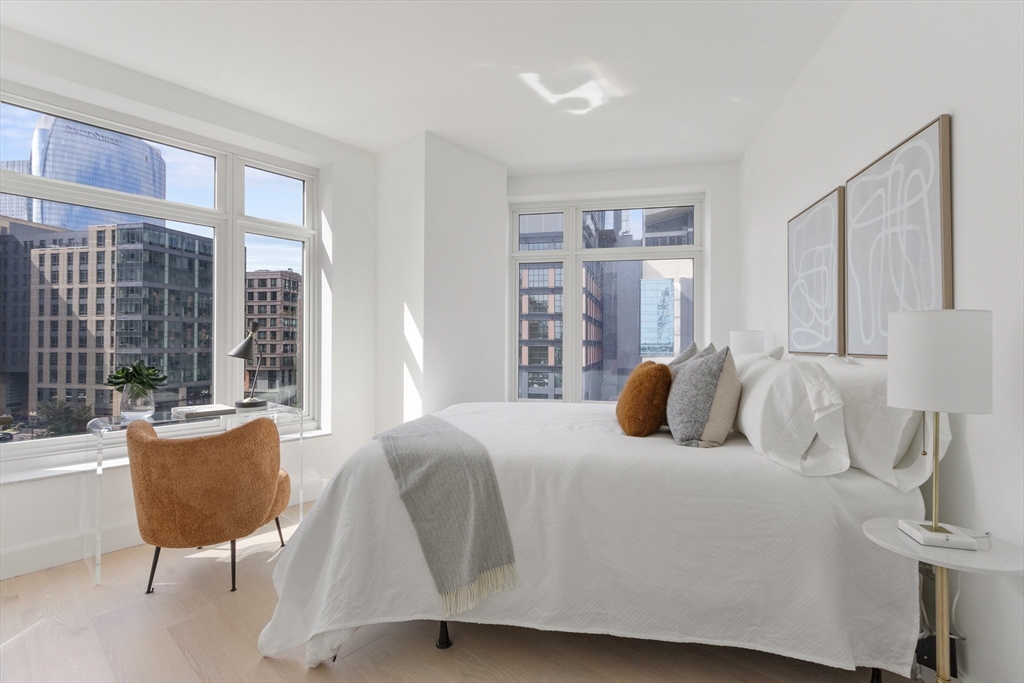 100 Lovejoy Wharf # 9C