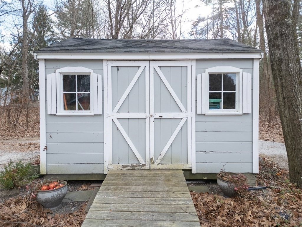 233 Nashua Rd