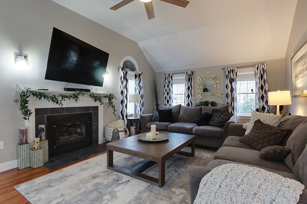 233 Nashua Rd