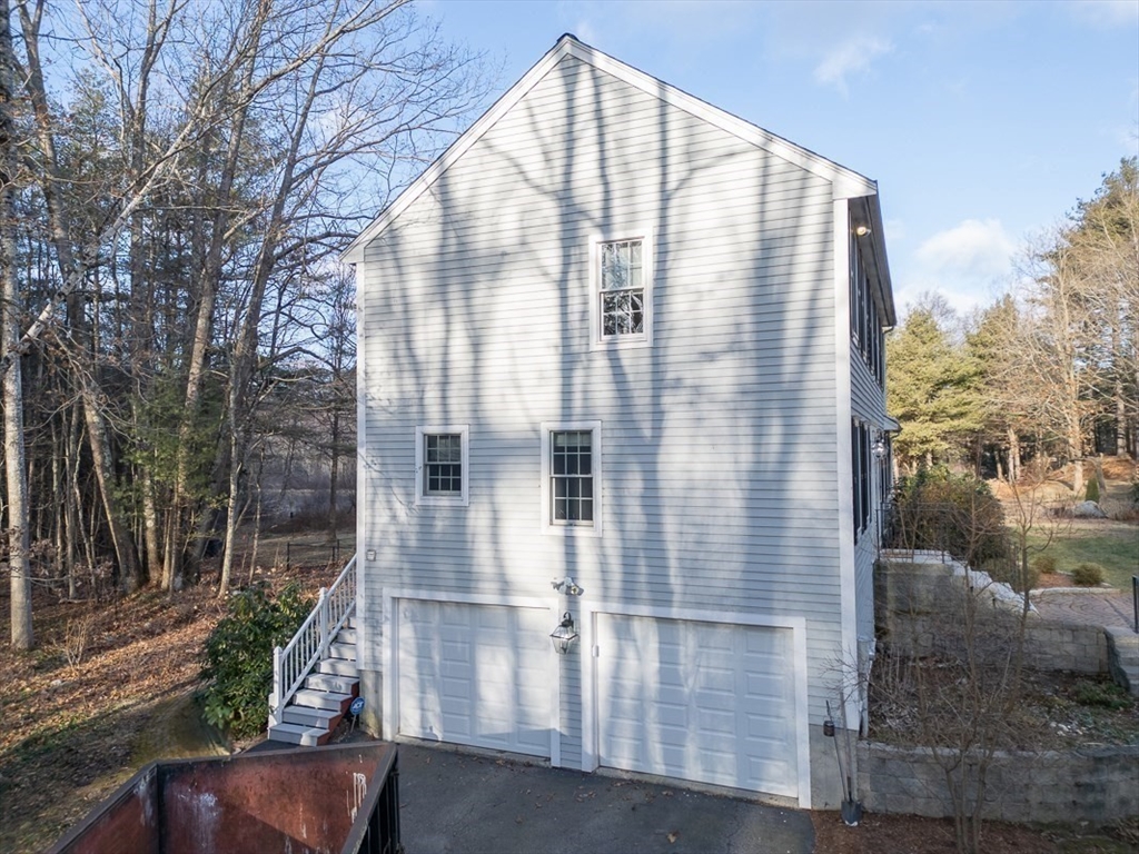233 Nashua Rd