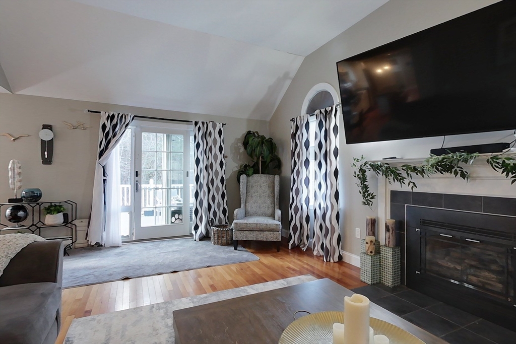 233 Nashua Rd