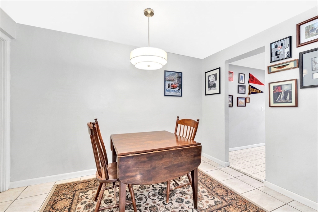 7 Colonial Village Dr # 2
